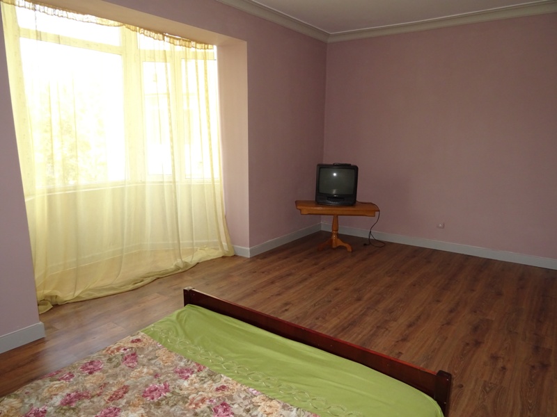 4х-комнатная квартира Курчатова 60 кв 32 в п. Агудзера (Сухум) - фото 10