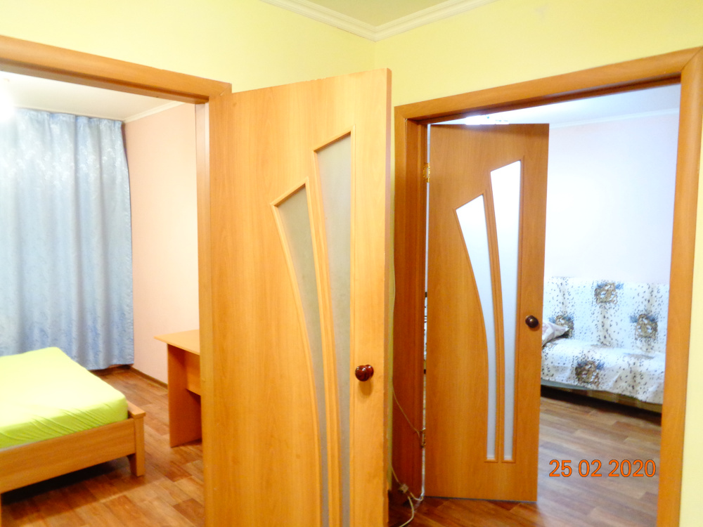 "Уютная" 2к-комнатная квартира в Томске - фото 2