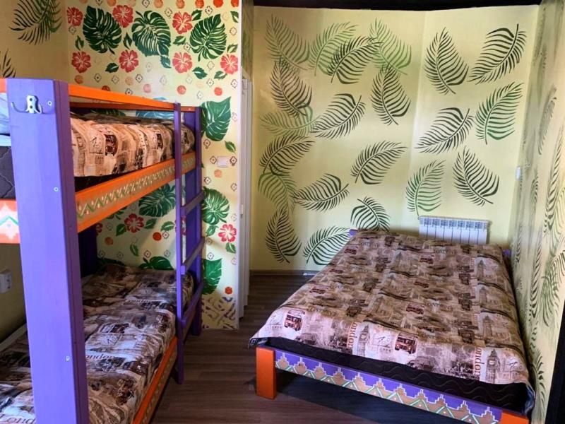 "Жить просто 2" хостел в Пятигорске - фото 1