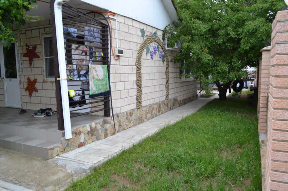 "Виноградный дворик" частный сектор в Кучугурах - фото 1