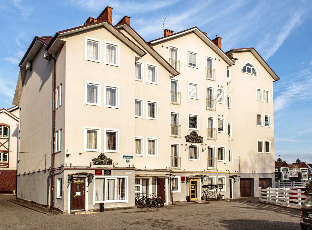 "Exclusive Hotel & Apartments" отель в Зеленоградске - фото 1