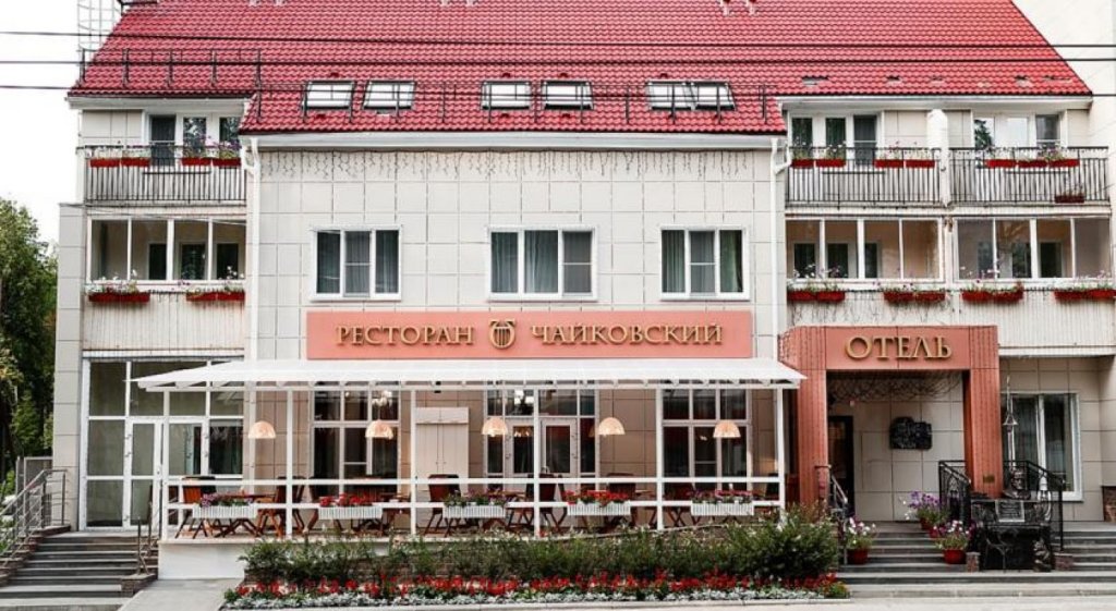 "Чайковский" отель в Чайковском - фото 1