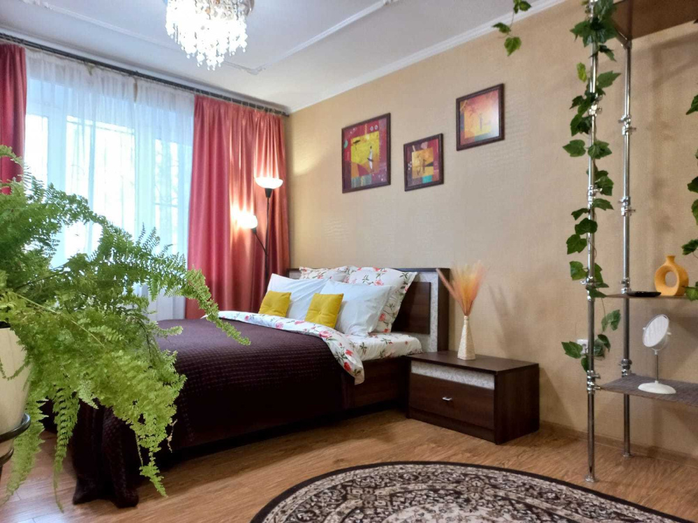 1-комнатная квартира Боевая 63 в Астрахани - фото 1