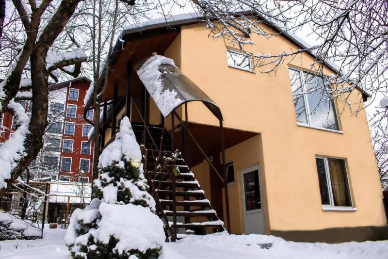 "На Лыжном" гостевой дом в Эсто-Садке - фото 1