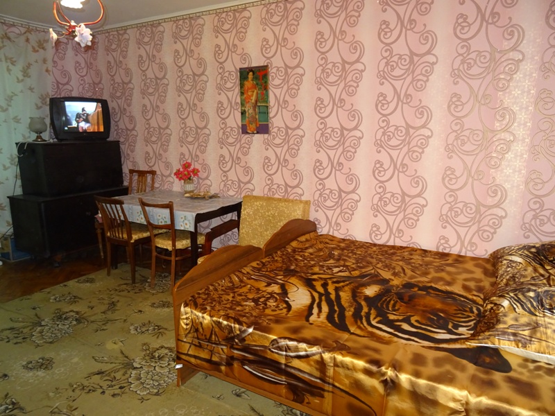 1-комнатная квартира Имама Шамиля 4 кв 32 в Сухуме - фото 2