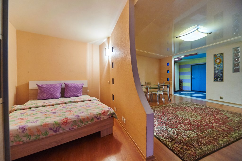 "На Оршанской" 2х-комнатная квартира в Смоленске - фото 1