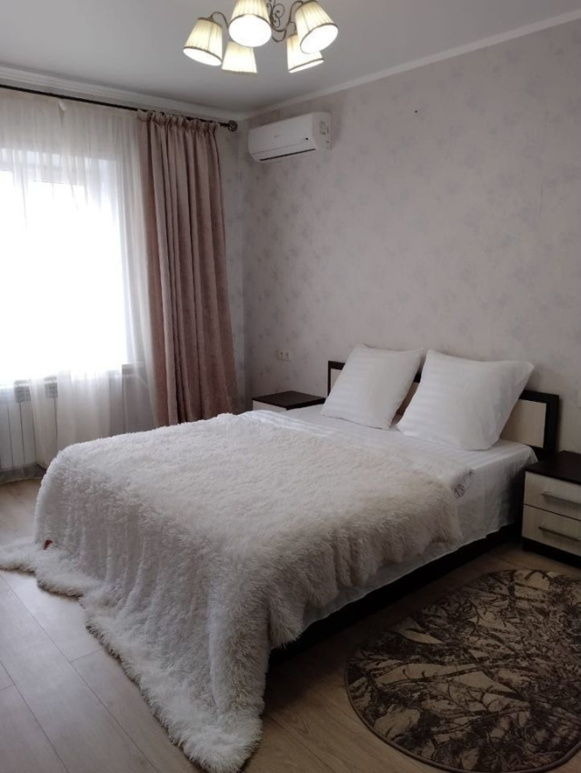 "На 3-й Зеленгинской 3" 2х-комнатная квартира в Астрахани - фото 1