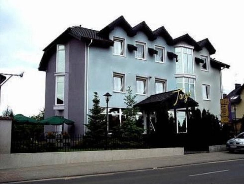 "Танго" гостиница в Астрахани - фото 1