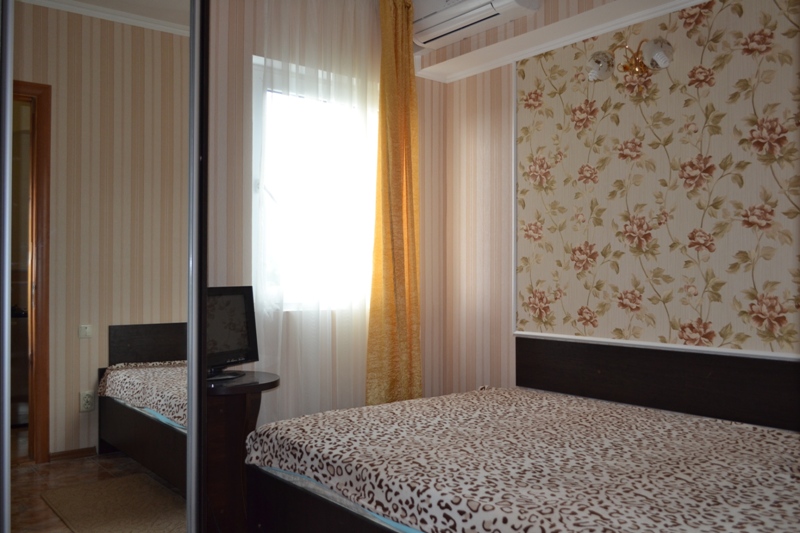 "Лонгвина" гостевой дом в Малореченском (Алушта), ул. Дижа, 2 - фото 15