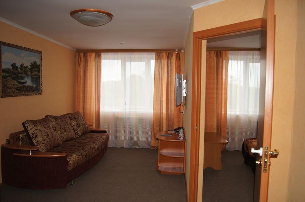 "Центральная" гостиница в Лесозаводске - фото 2
