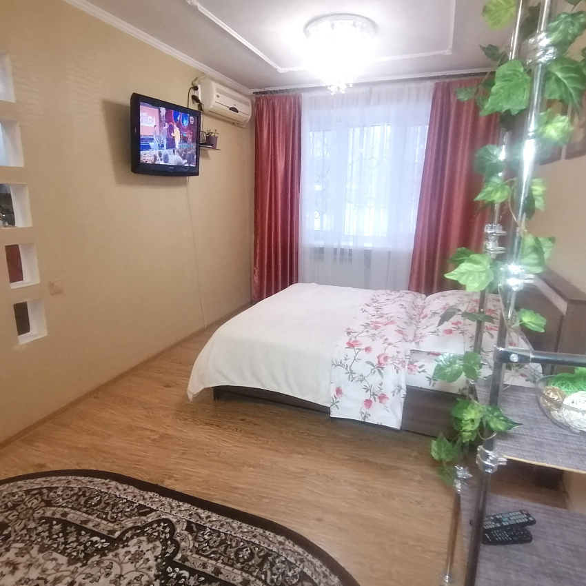 1-комнатная квартира Боевая 63 в Астрахани - фото 4