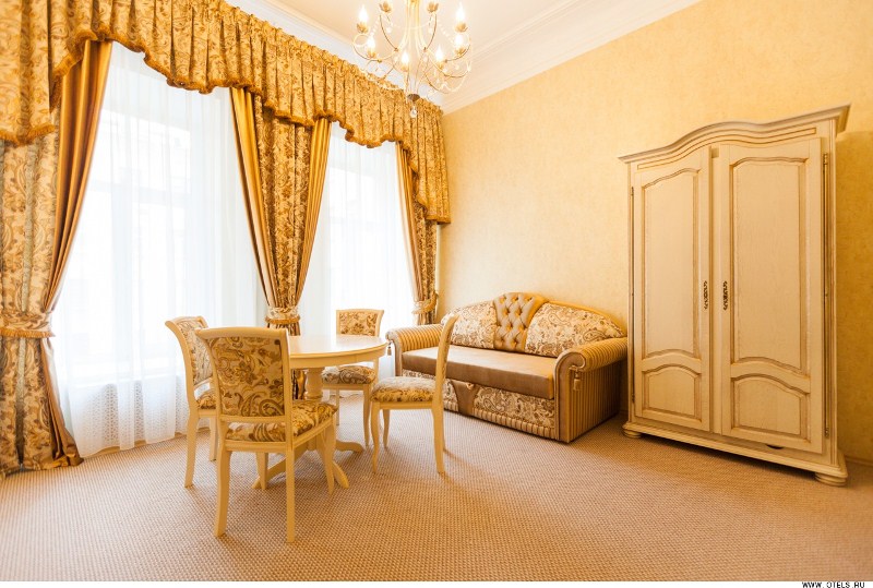"Версаль" гостиница в Санкт-Петербурге - фото 1