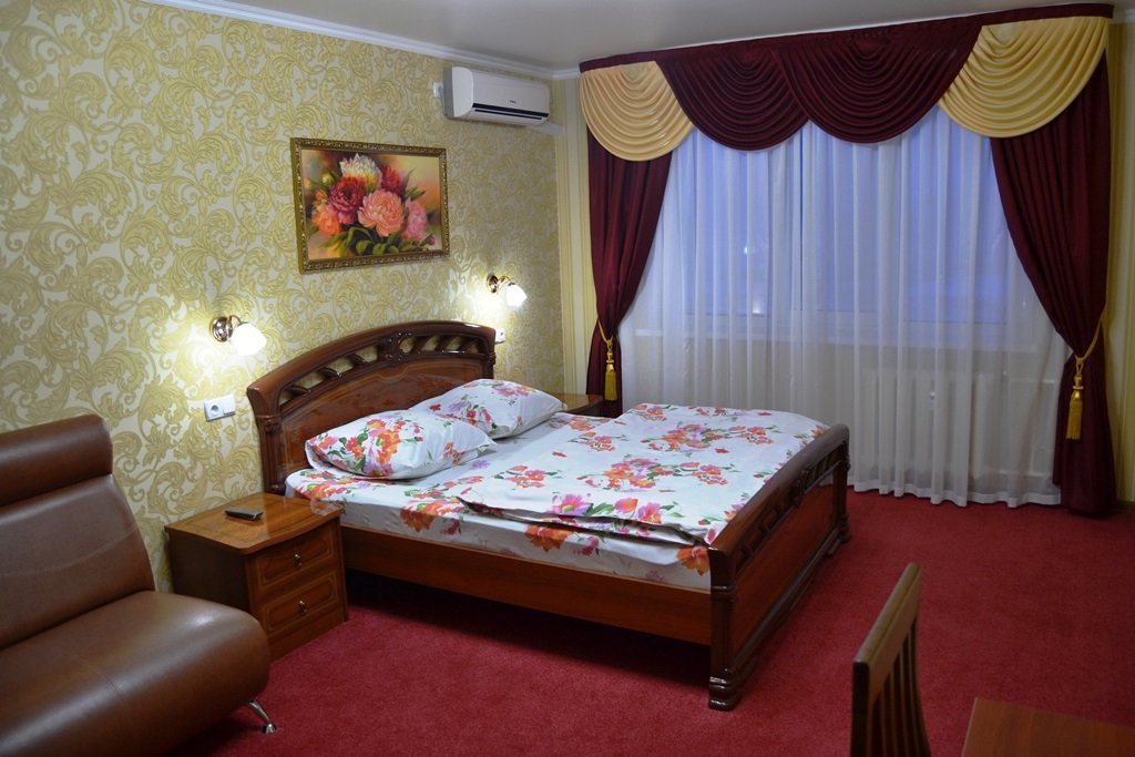 "Абсолют" гостиница в Нижнекамске - фото 1