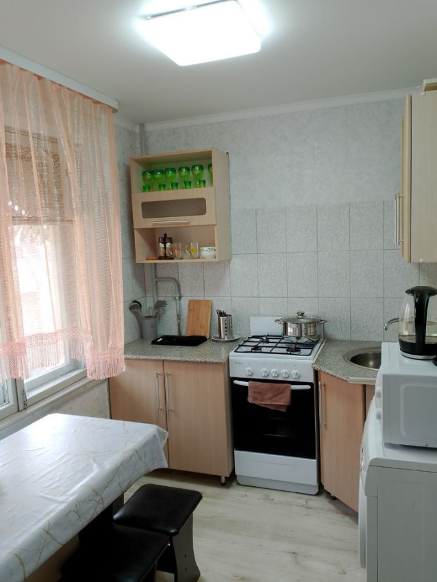 "На Покровской площади 5" 2х-комнатная квартира в Астрахани - фото 18
