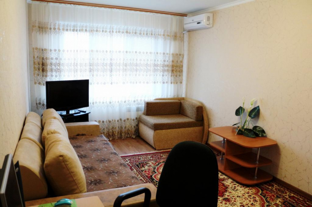 1-комнатная квартира "Akvatoria Apartments" Льва Толстого 64/16 в Керчи - фото 2