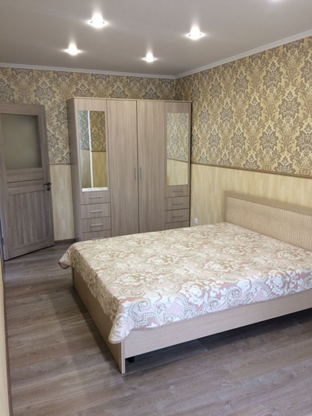 2х-комнатная квартира Емельянова 35А в Южно-Сахалинске - фото 1