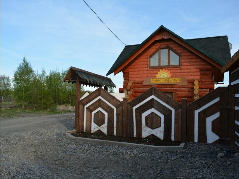 "Медовое Ранчо" гостевой дом в Янишполе - фото 1