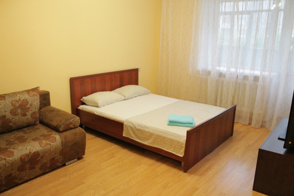 1-комнатная квартира Малыгина 5 в Тюмени - фото 1