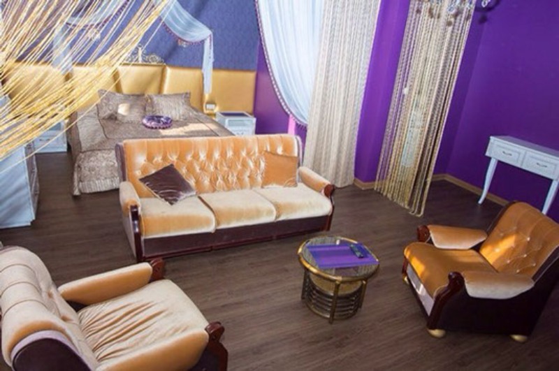 "Dubai de lux" отель дом в Тольятти - фото 2