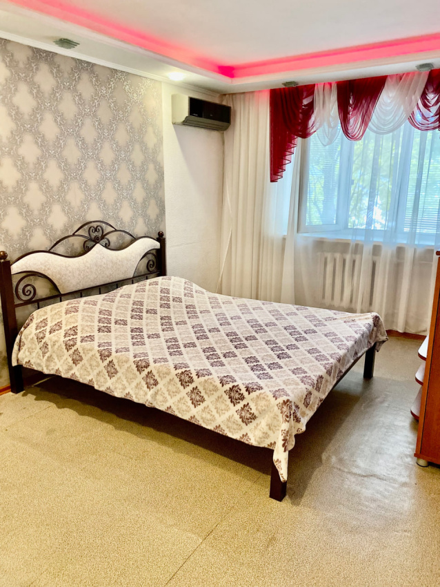 "Уютная в самом центре города" 1-комнатная квартира в Пятигорске - фото 1