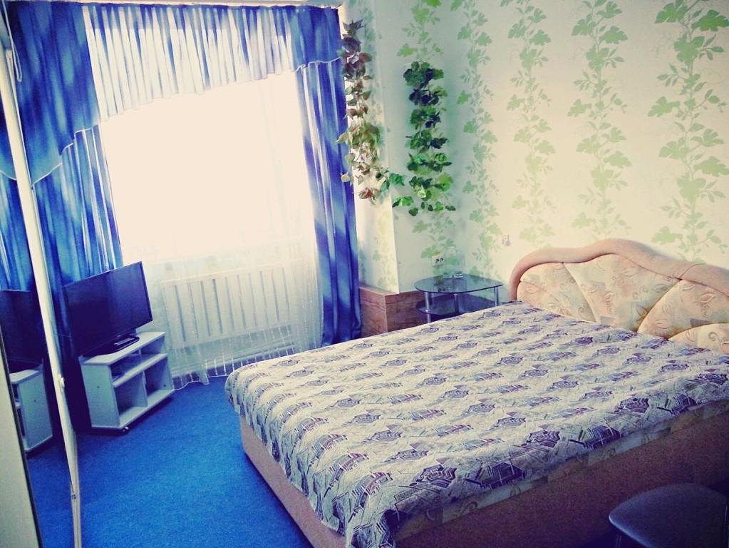 "Бездна" гостиница в Лесозаводске - фото 1
