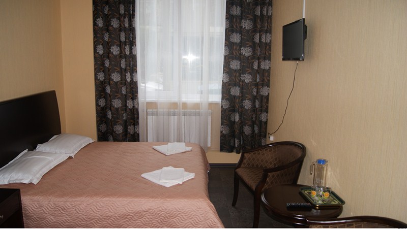 "Юбилейная" гостиница в Иркутске - фото 1