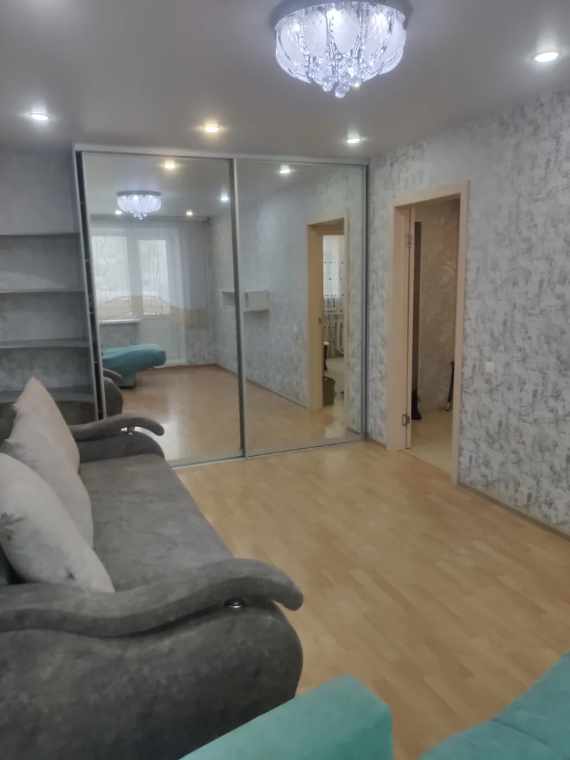 "Уютная" 1-комнатная квартира в Среднеуральске - фото 2