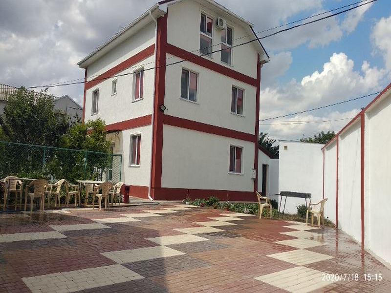 Гостевой дом ул. Сиреневая в Евпатории - фото 1