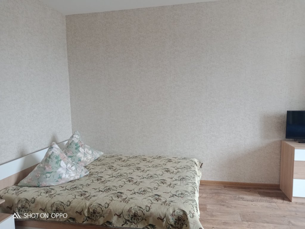"В Подсолнухах" 1-комнатная квартира в Ярославле - фото 1
