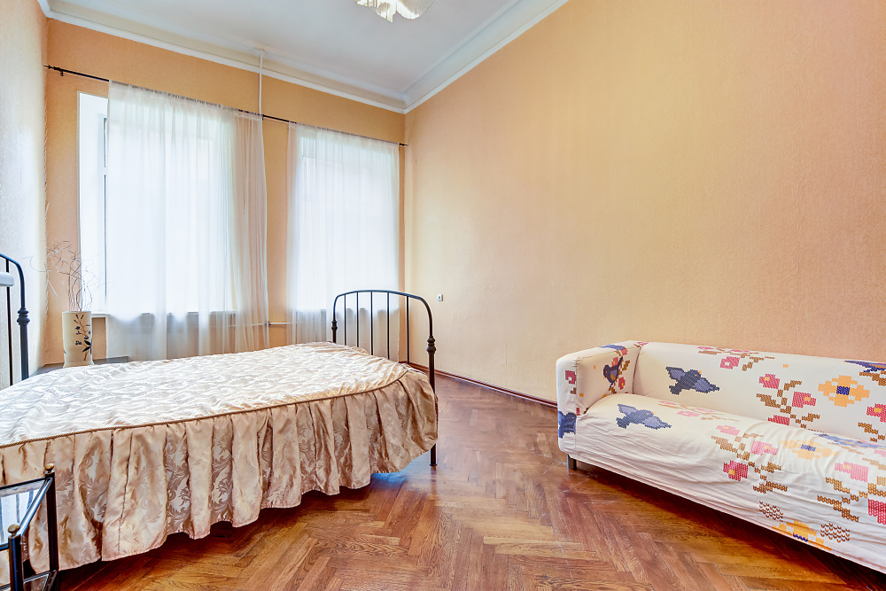 "У Дворцовой площади" 2х-комнатная квартира в Санкт-Петербурге - фото 26