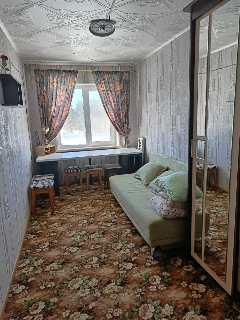 "Около автовокзала" 2х-комнатная квартира Североуральске - фото 2