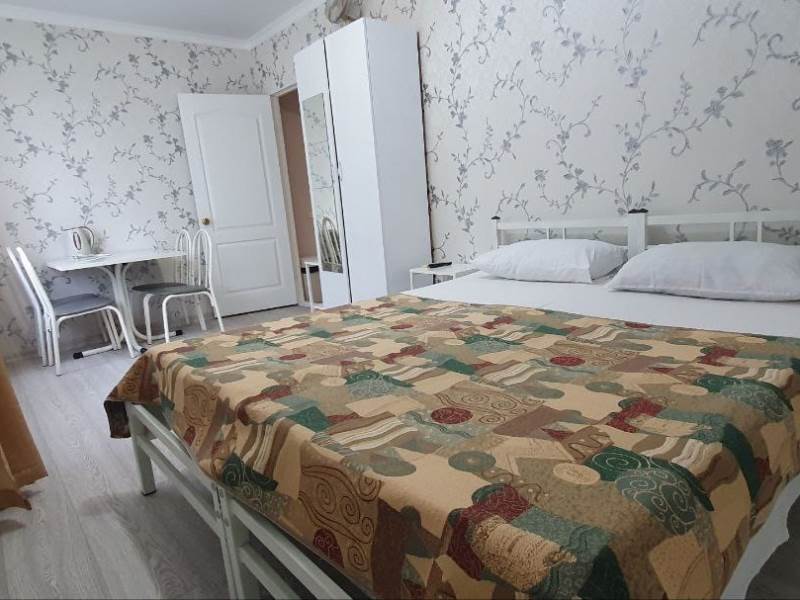 Уютные комнаты в 3х-комнатной квартире Рыбзаводская 81 кв 48 в Лдзаа (Пицунда) - фото 12