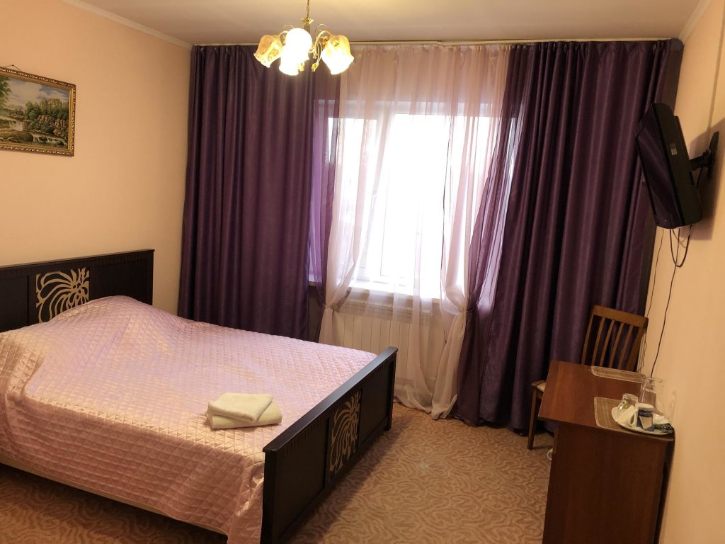 "Уют" гостиница в Богучанах - фото 2