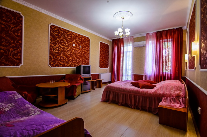 "Абсолют" гостиница в Евпатории - фото 1