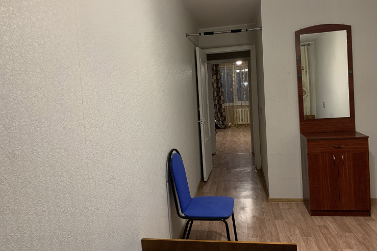 "В центре" 3х-комнатная квартира в Людиново - фото 5
