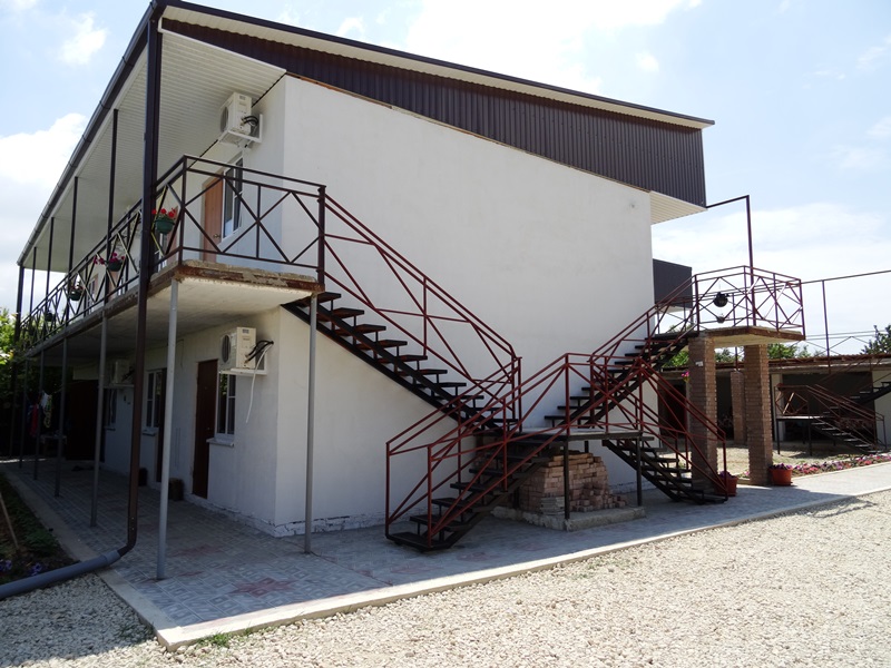 "Уют Азова" гостевой дом в Кучугурах - фото 2