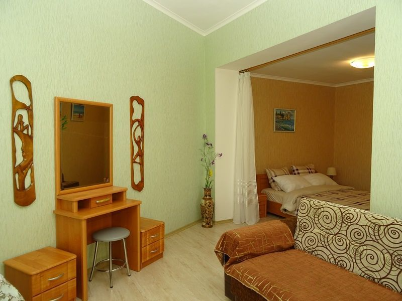 "Апартаменты с двориком" 1-комнатная квартира-студия в Гурзуфе - фото 9