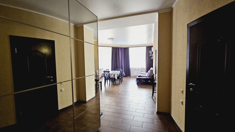 3х-комнатная квартира Карачаевская 60 в Домбае - фото 4