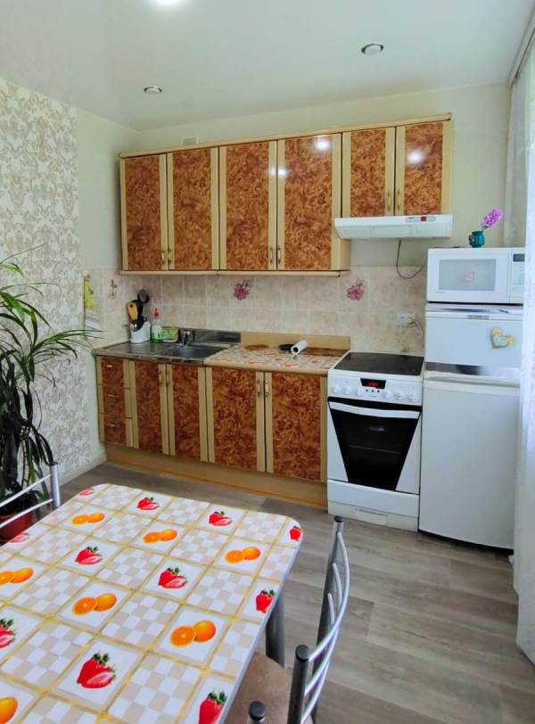 "Улучшенной планировки" 1-комнатная квартира в Байкальске - фото 3