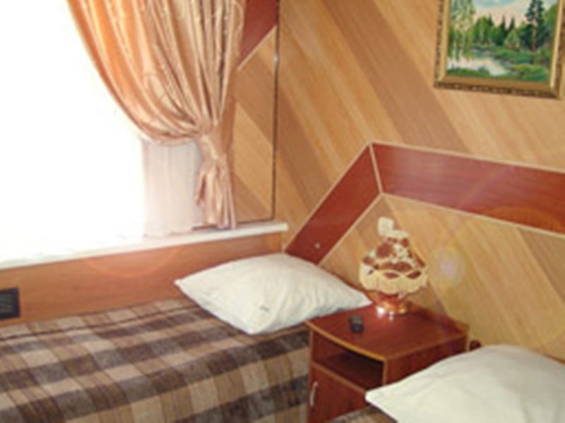 "Ларсен" гостиничный комплекс в Александрове - фото 1