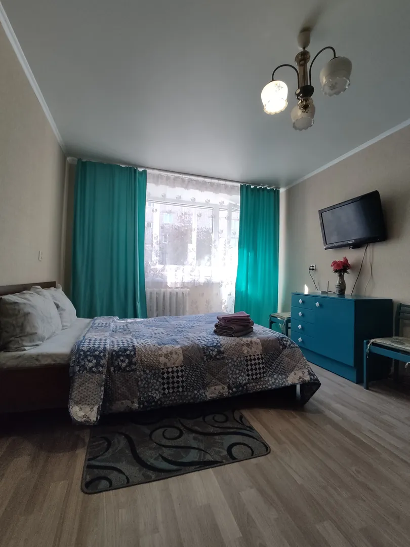 "В бирюзовом стиле" 1-комнатная квартира в Кумертау - фото 2