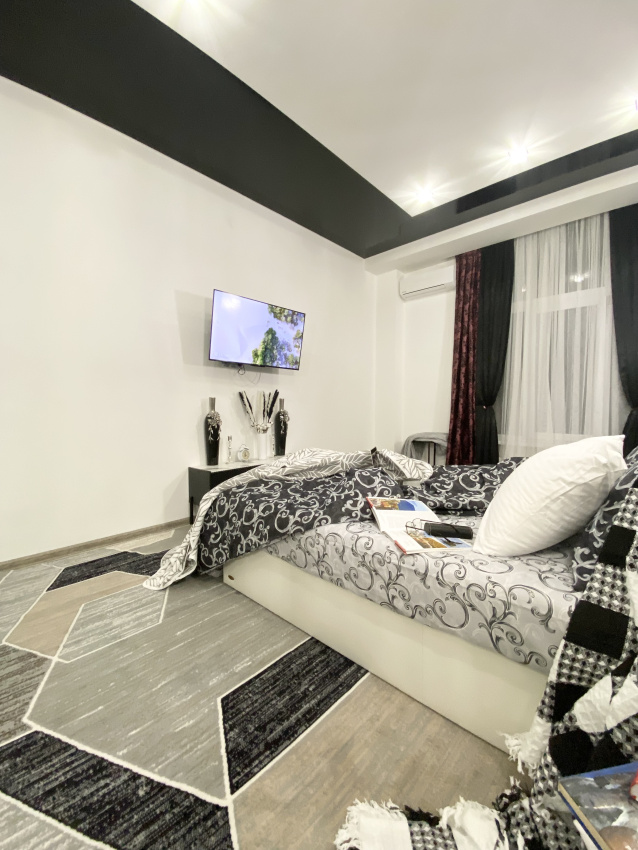 "BLONJI-NYAR (Белое-Черное)" 1-комнатная квартира в Симферополе - фото 21