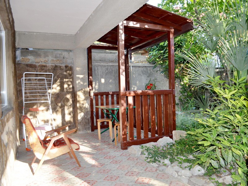 "Уютный дворик" гостевой дом в Алуште - фото 14