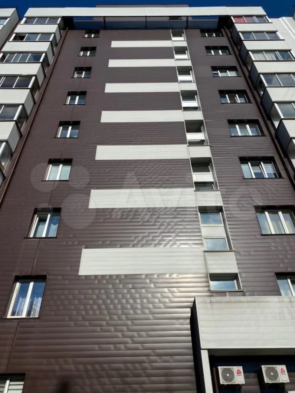 2х-комнатная квартира Радужный 72 в Иркутске - фото 1