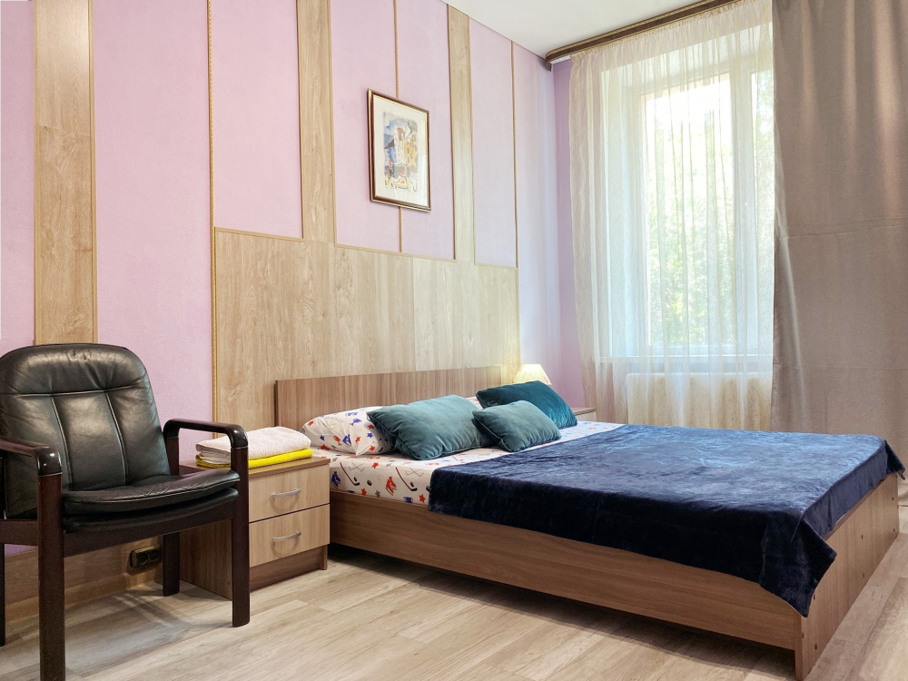 "InnHome Apartments на Красной 48" 3-комнатная квартира в Челябинске - фото 1