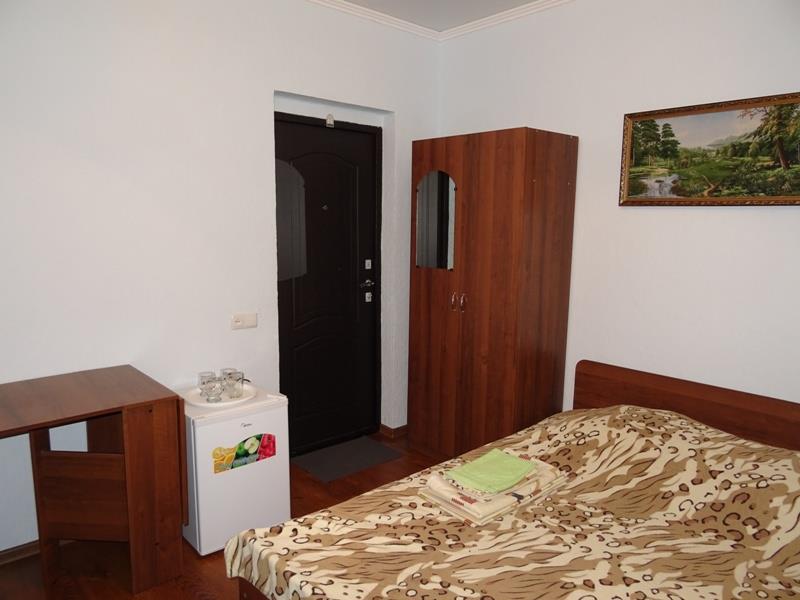 Комнаты в 2х-комнатной квартире с отдельным входом Агрба 11/1 кв 28 в Пицунде - фото 7