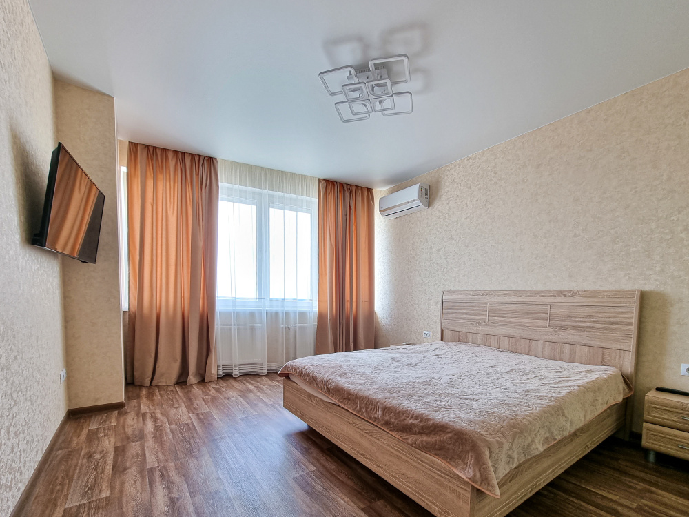 "С Видом На Реку" 1-комнатная квартира в Нижнем Новгороде - фото 1