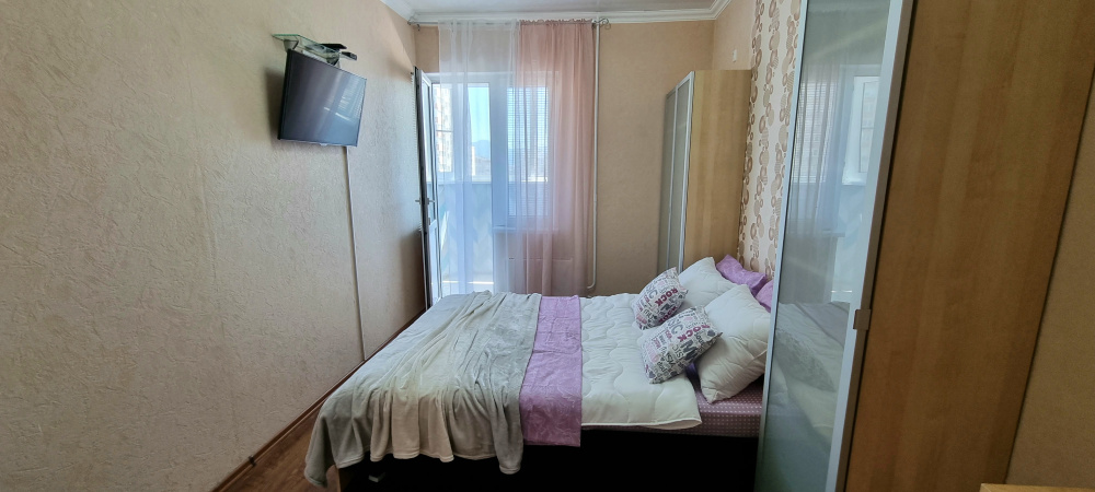 1-комнатная квартира Дзержинского 234 в Новороссийске - фото 1