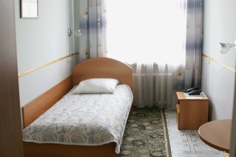 "Гостиница" отель в Эльхотово - фото 1