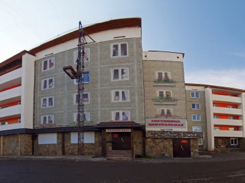 "Центральная" гостиница в Шарыпово - фото 1